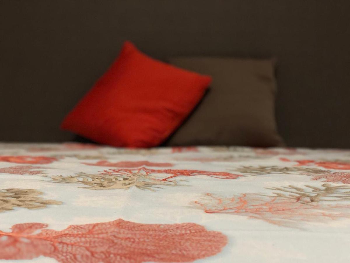 B&B Zac House โตยราโน ภายนอก รูปภาพ