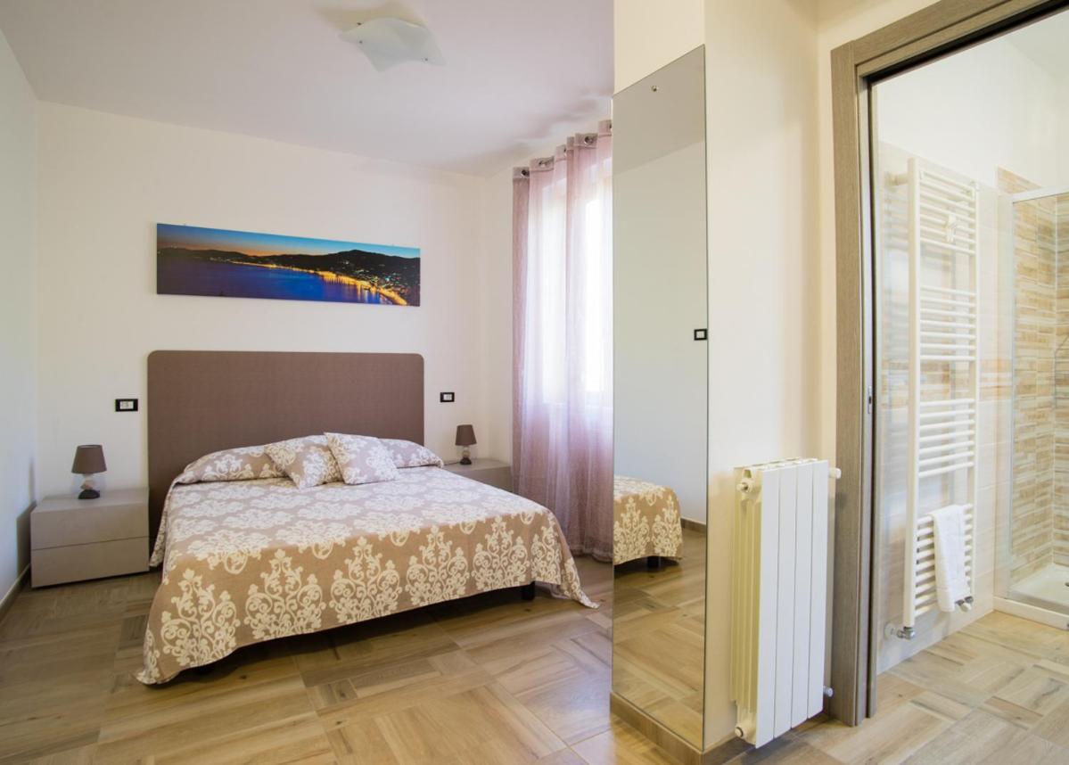 B&B Zac House โตยราโน ภายนอก รูปภาพ